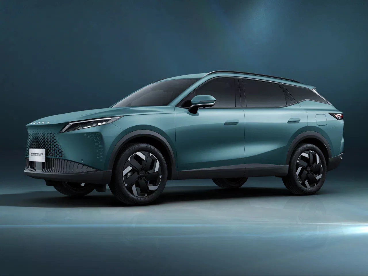 Omoda C7