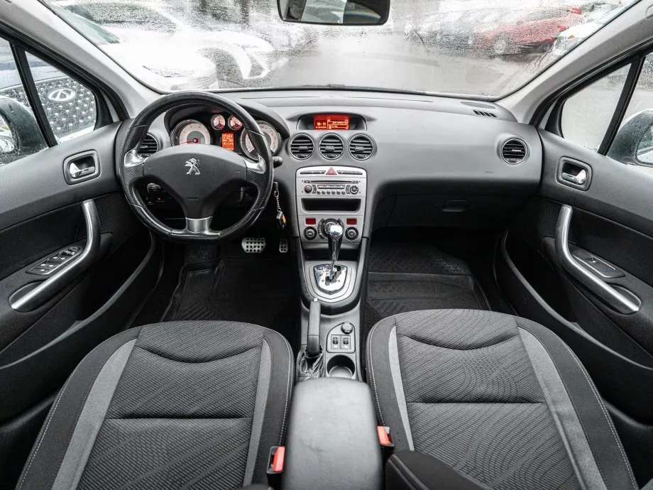 Peugeot 408 2015