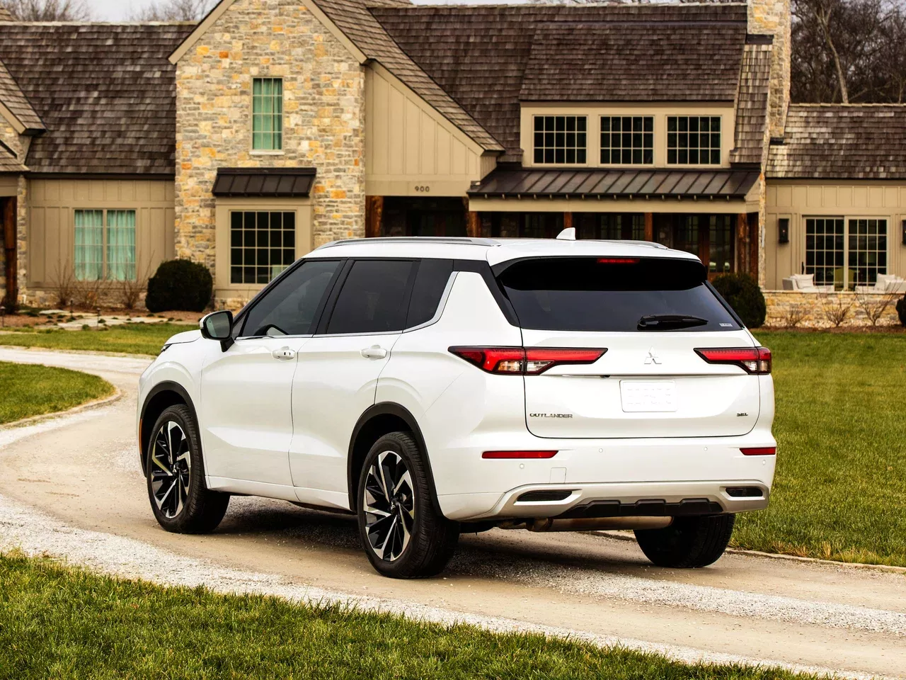 Mitsubishi Outlander NEW