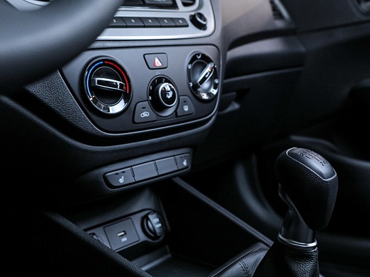 Hyundai Solaris Active Plus 1.6 MT 123 л.c. мех. бензин